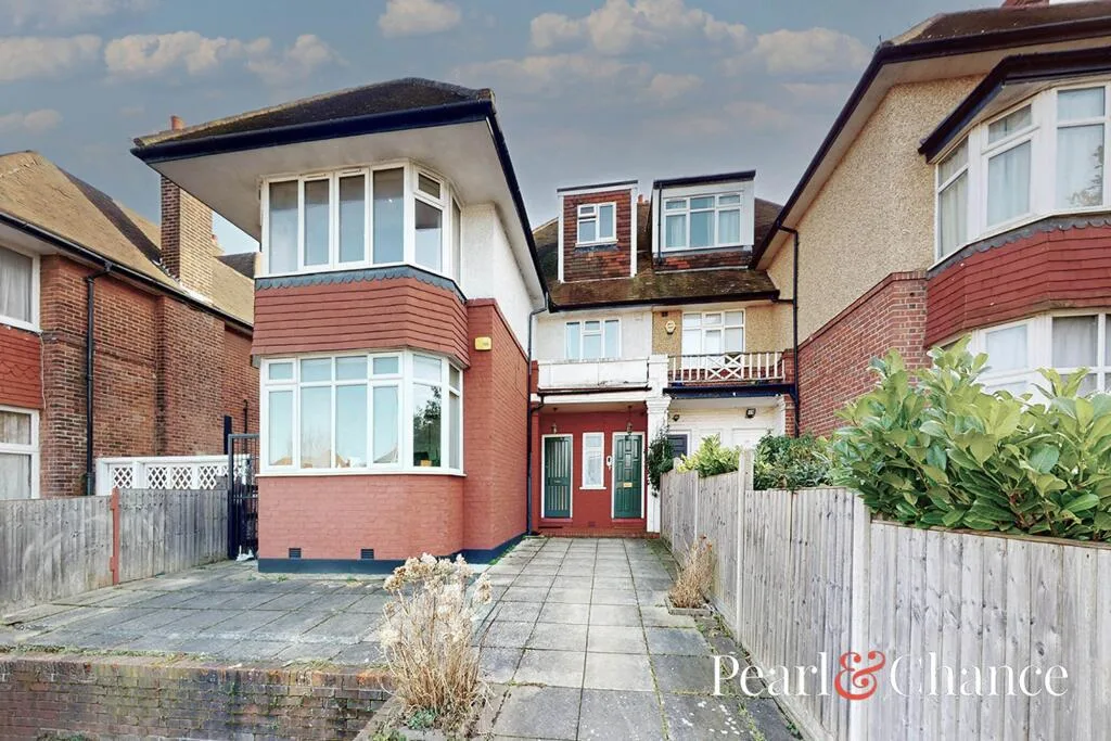 3 bedroom flat for rent