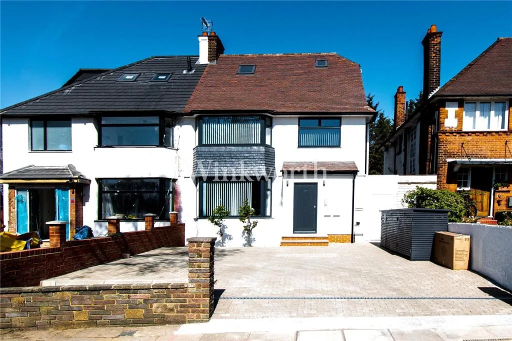 3 bedroom maisonette for rent