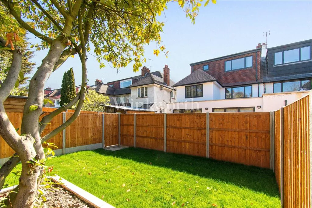 3 bedroom maisonette for rent