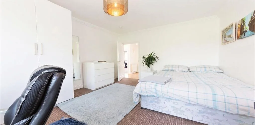 3 bedroom flat for rent