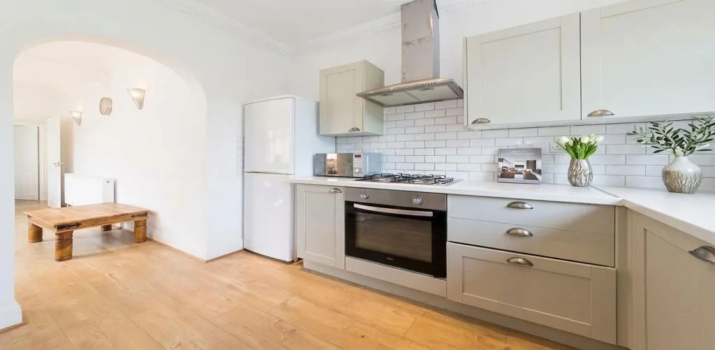 3 bedroom flat for rent