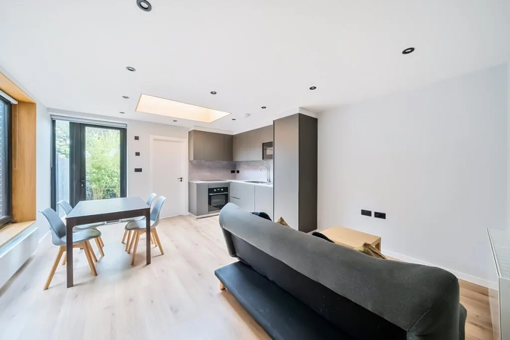 2 bedroom flat for rent