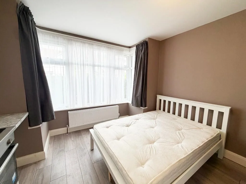 Studio flat for rent