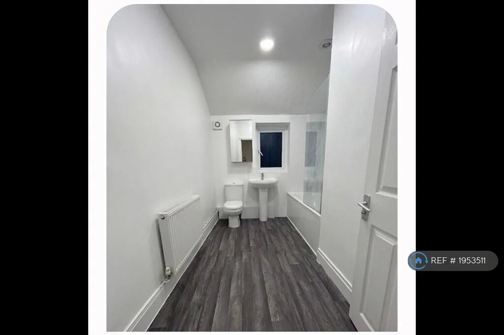 2 bedroom maisonette for rent