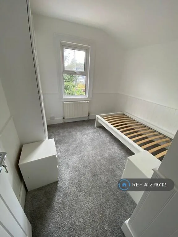1 bedroom house share for rent