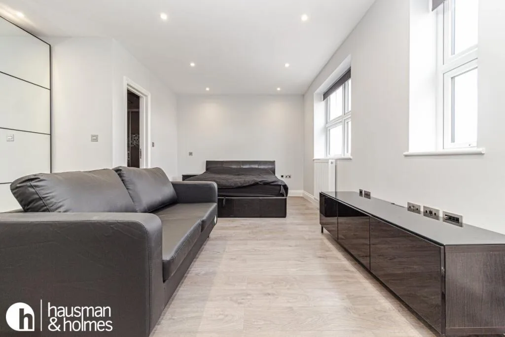 Studio flat for rent