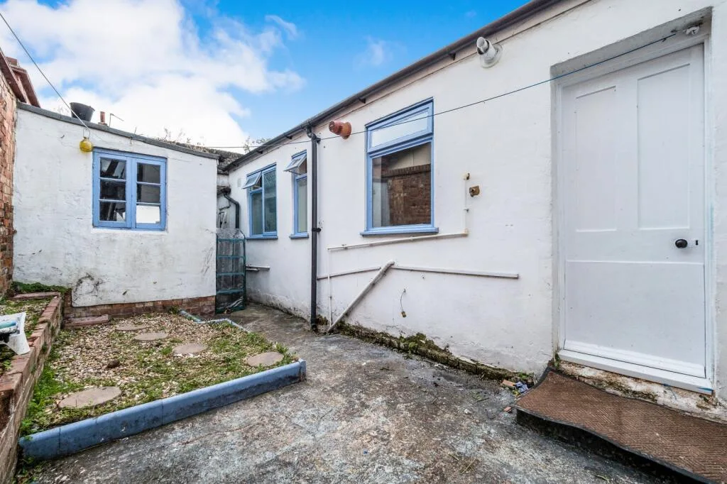 2 bedroom terraced house for rent
