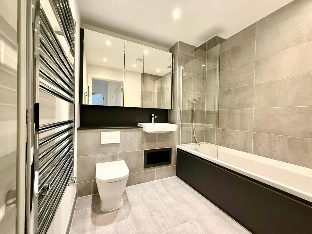 2 bedroom house for rent
