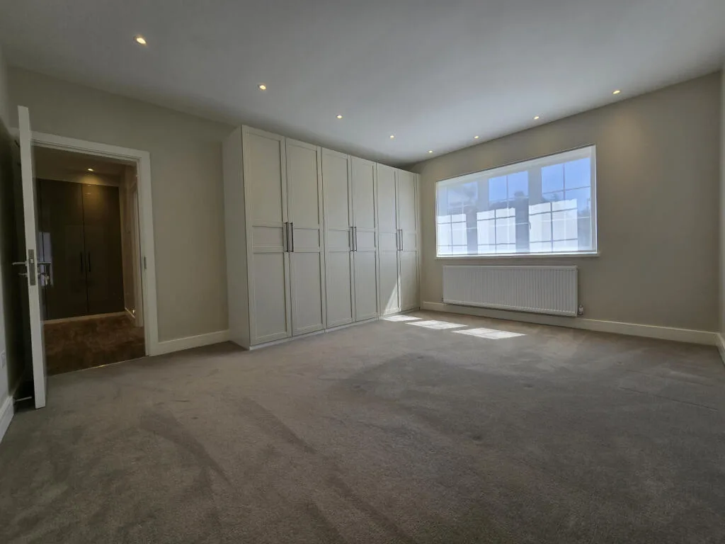 3 bedroom flat for rent