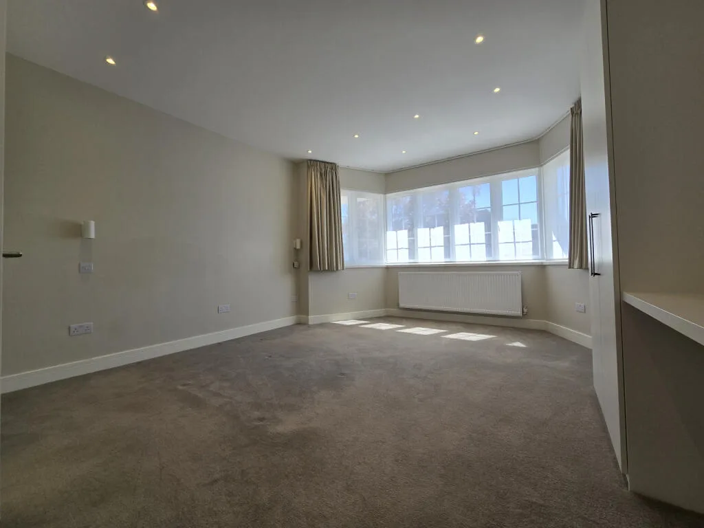 3 bedroom flat for rent