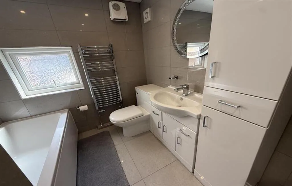 3 bedroom detached house for rent