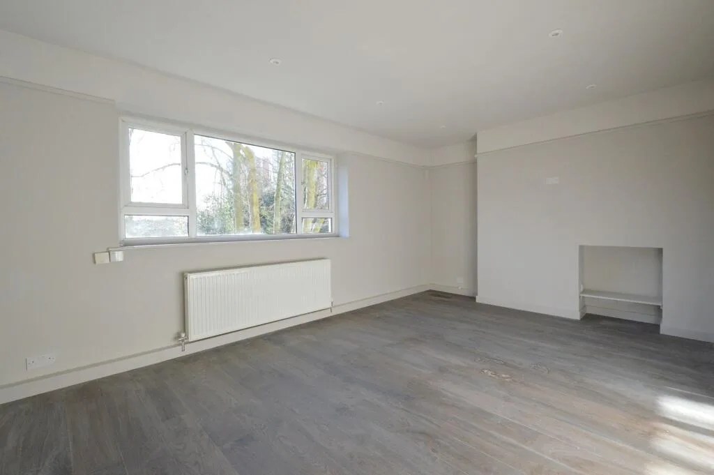 3 bedroom flat for rent