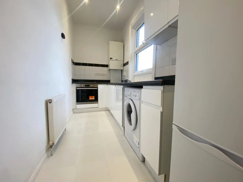 3 bedroom flat for rent