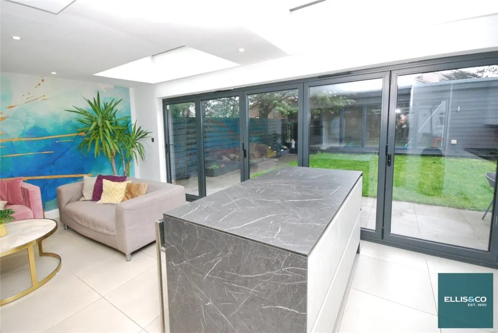 3 bedroom apartment for rent
