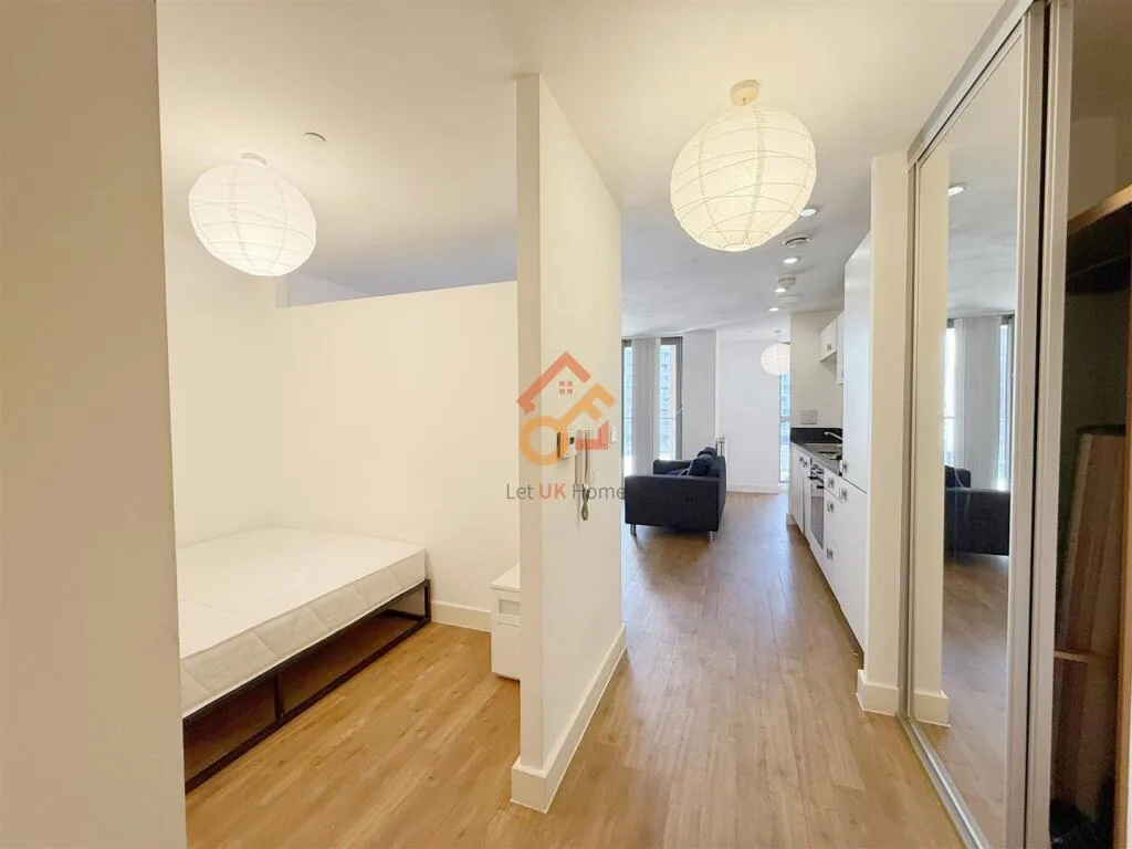 Studio flat for rent