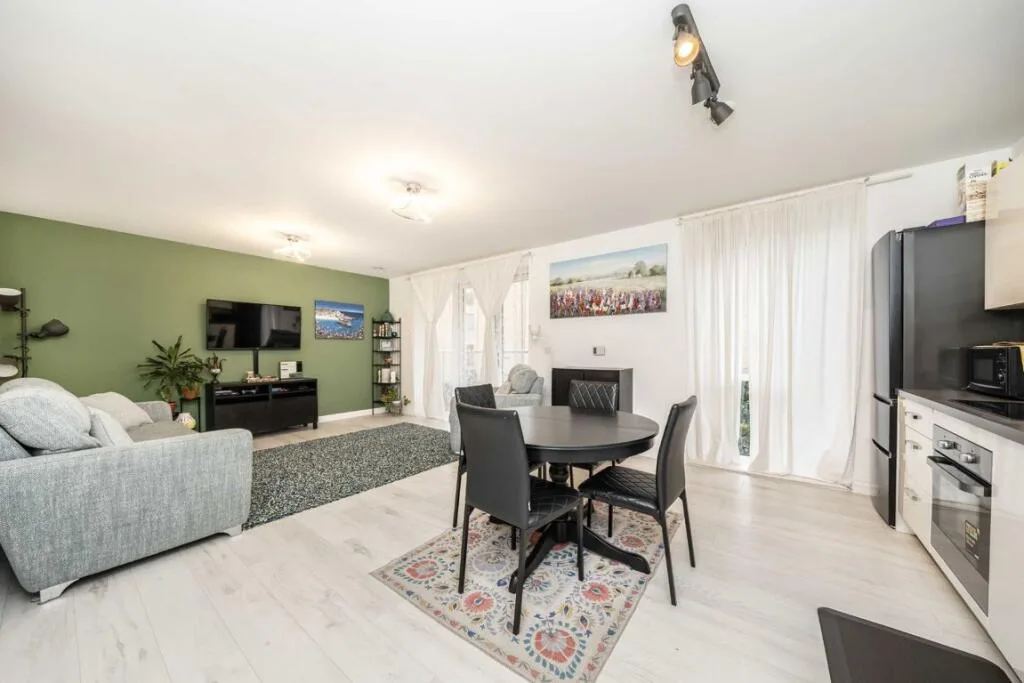 2 bedroom flat for rent