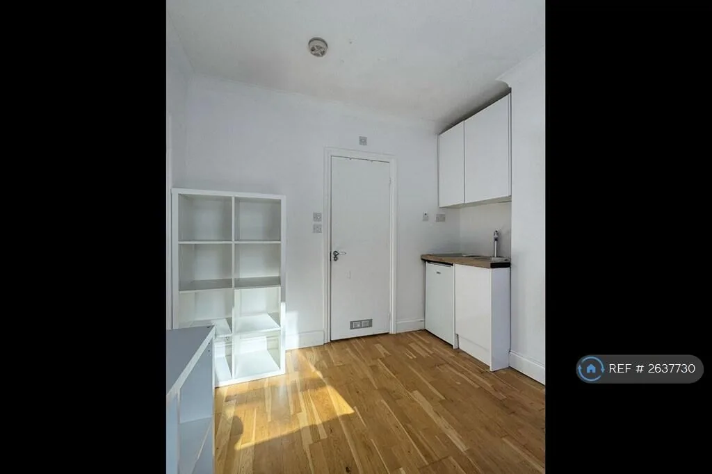 Studio flat for rent