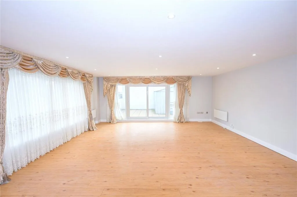 3 bedroom apartment for rent