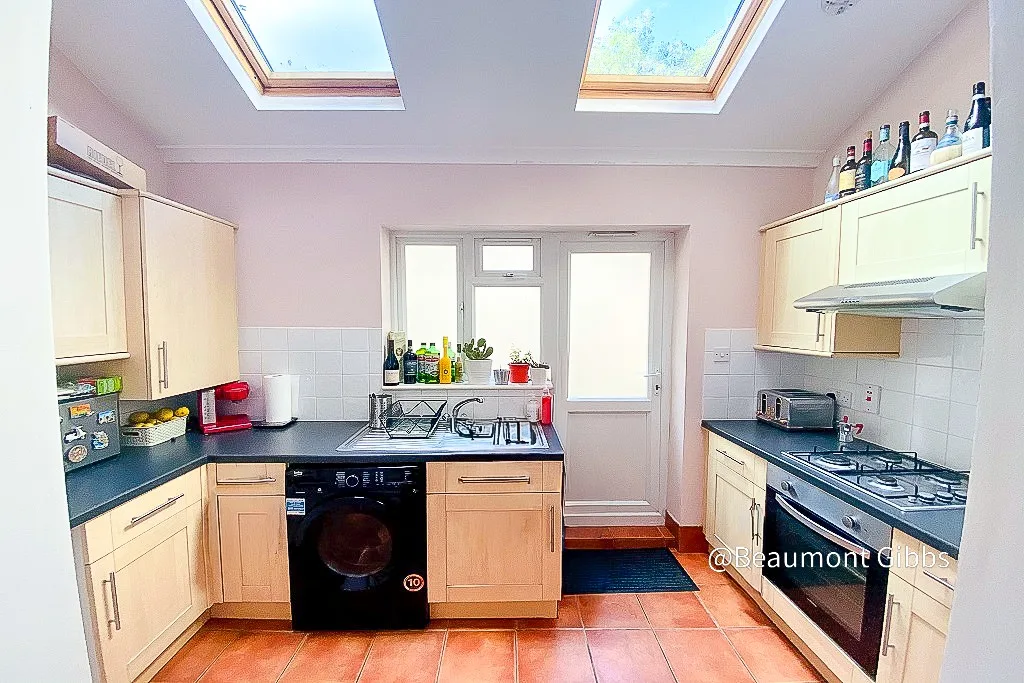 2 bedroom ground floor flat for rent