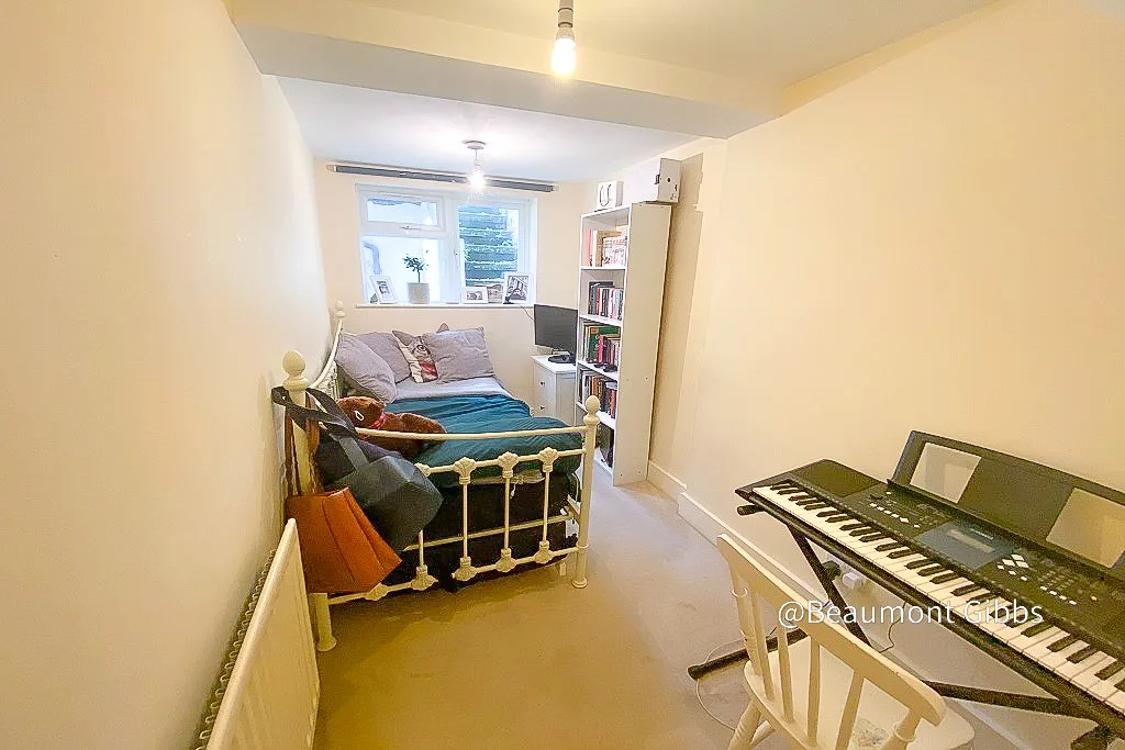 2 bedroom ground floor flat for rent