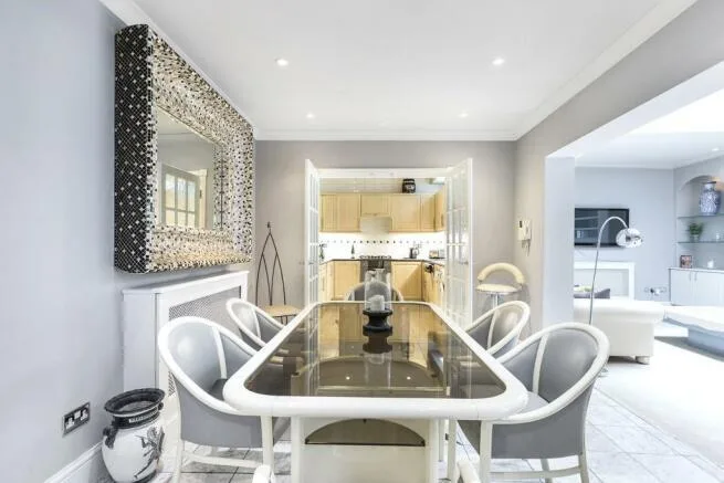 3 bedroom flat for rent