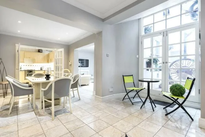 3 bedroom flat for rent