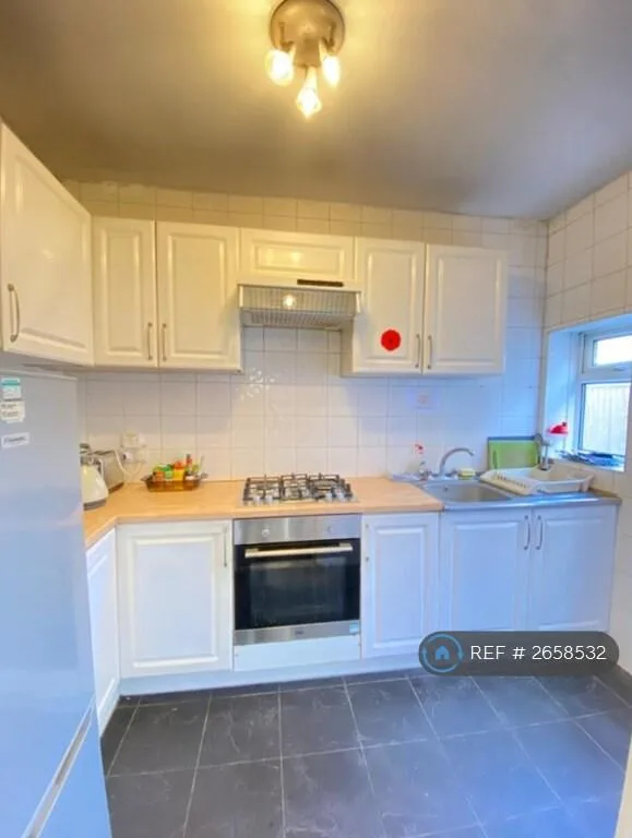 1 bedroom house share for rent
