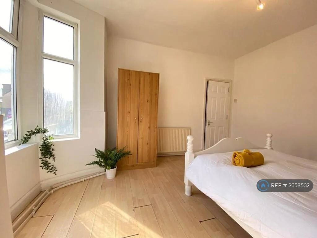 1 bedroom house share for rent