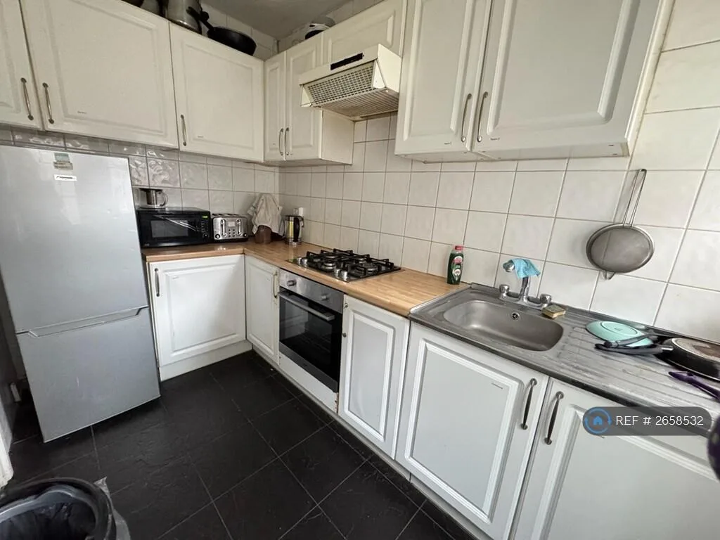 1 bedroom house share for rent
