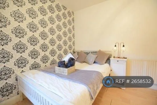 1 bedroom house share for rent