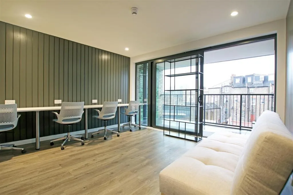Studio flat for rent