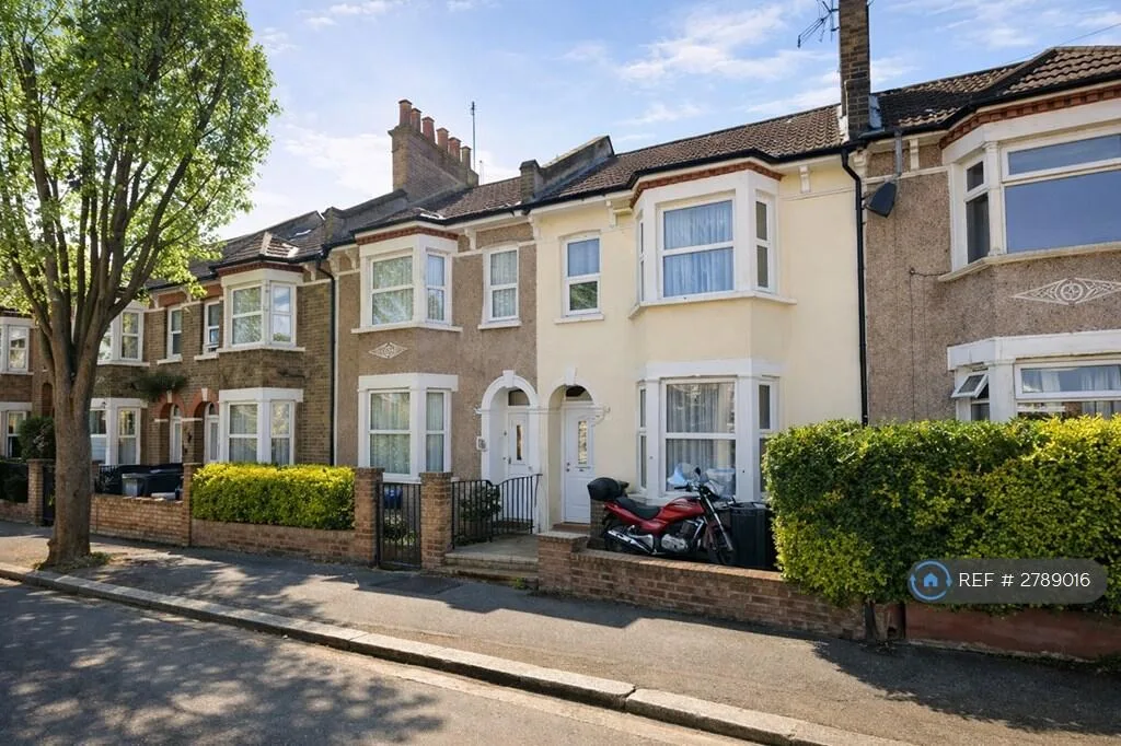 1 bedroom house share for rent