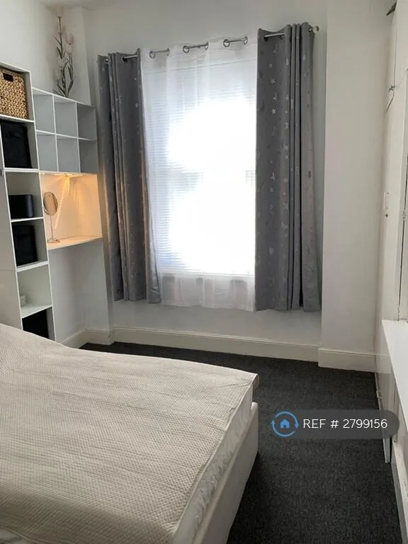 1 bedroom house share for rent