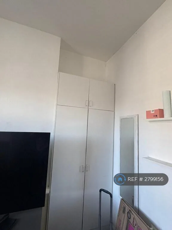 1 bedroom house share for rent
