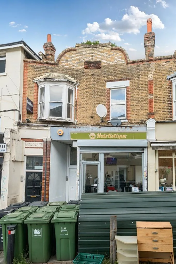1 bedroom maisonette for rent