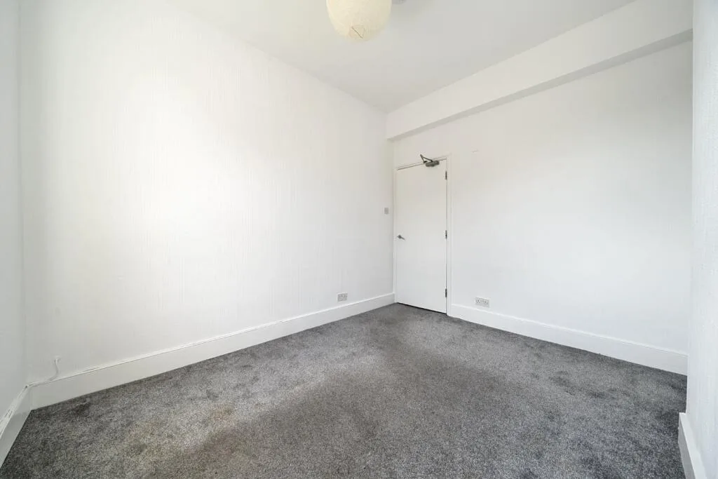 1 bedroom maisonette for rent