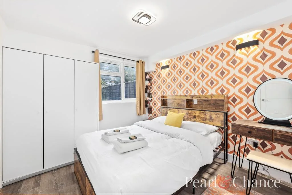 3 bedroom ground floor flat for rent