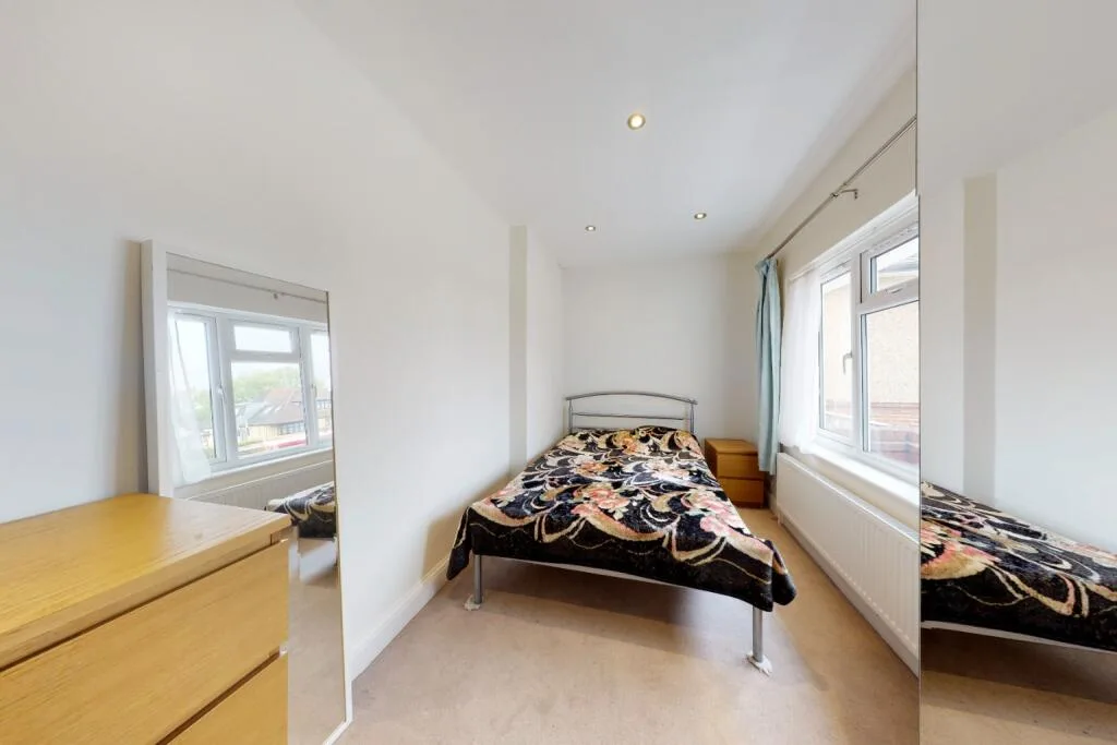 3 bedroom flat for rent