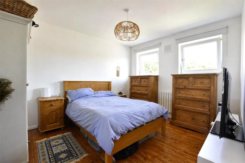 3 bedroom semi-detached house for rent