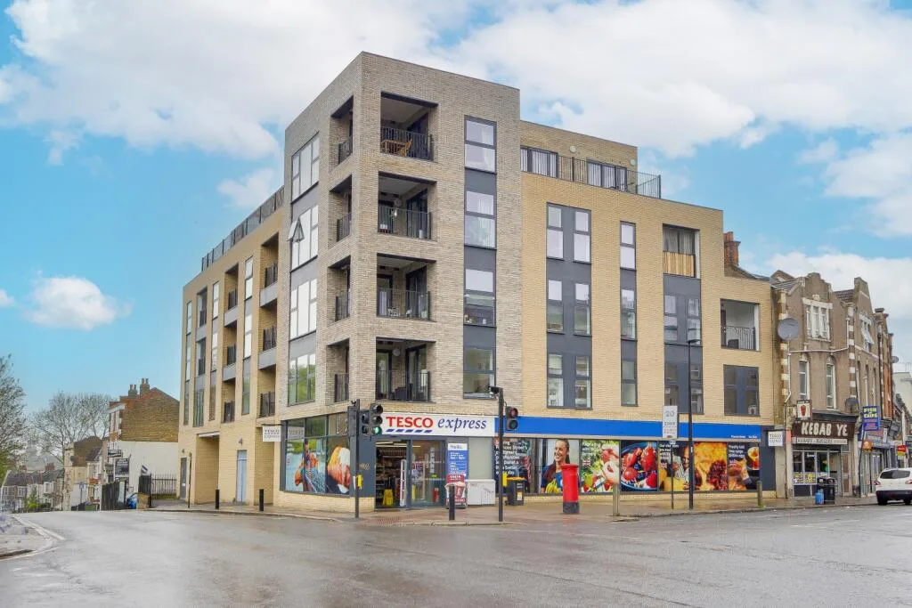2 bedroom flat for rent
