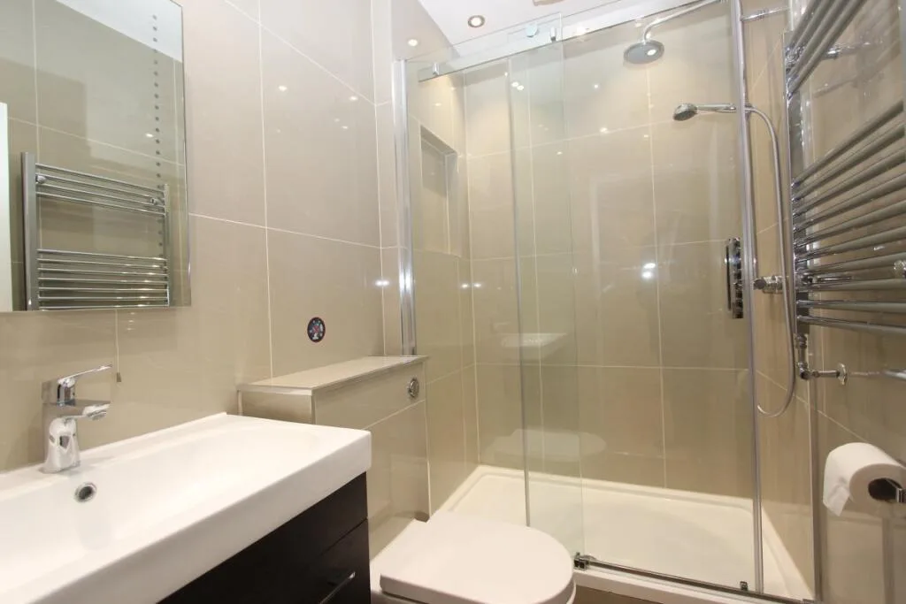 3 bedroom flat for rent