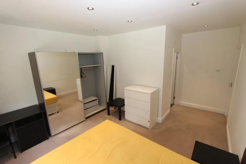 3 bedroom flat for rent