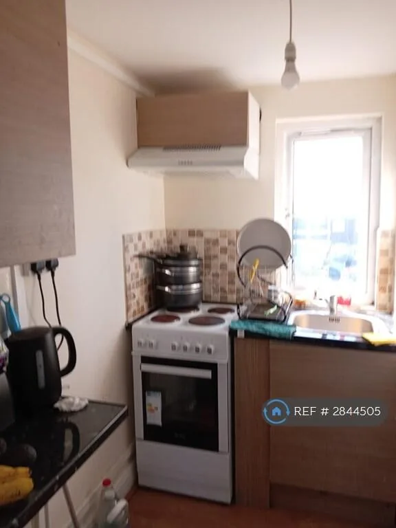 Studio flat for rent