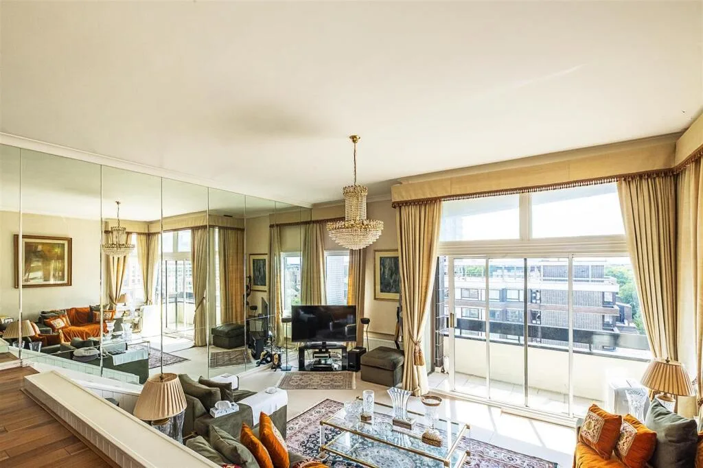 3 bedroom flat for rent