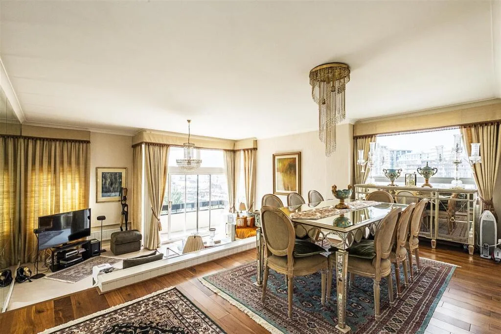 3 bedroom flat for rent