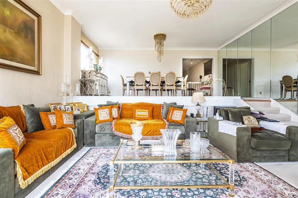 3 bedroom flat for rent