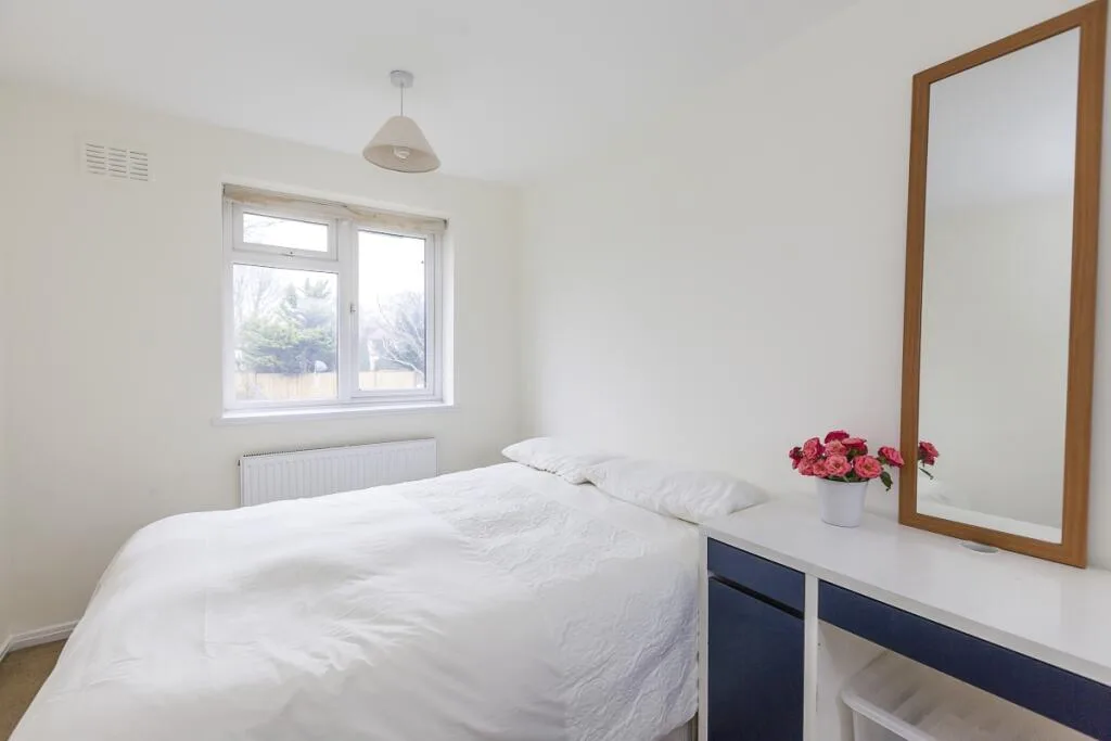 3 bedroom end of terrace house for rent