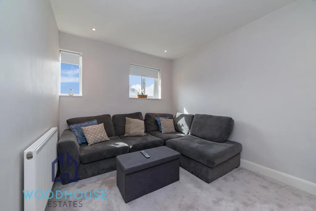 1 bedroom maisonette for rent