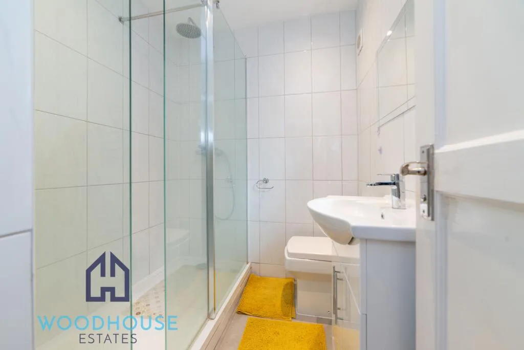 1 bedroom maisonette for rent