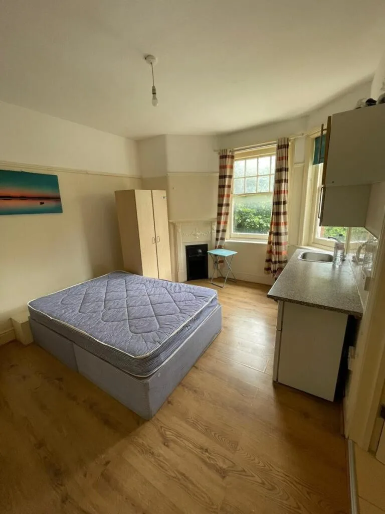 Studio flat for rent